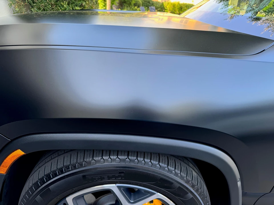 2023 Rivian R1S - Image 26 of 31