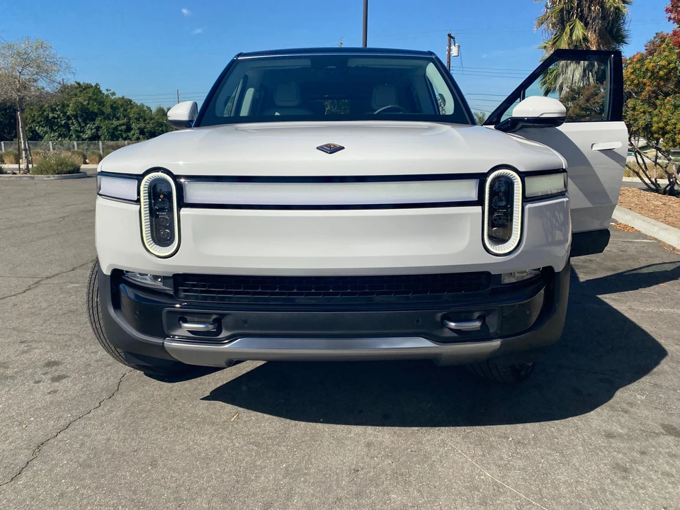 2023 Rivian R1S - Image 6 of 31