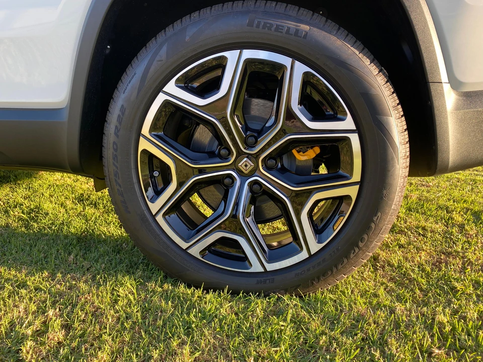 2023 Rivian R1S - Image 31 of 31
