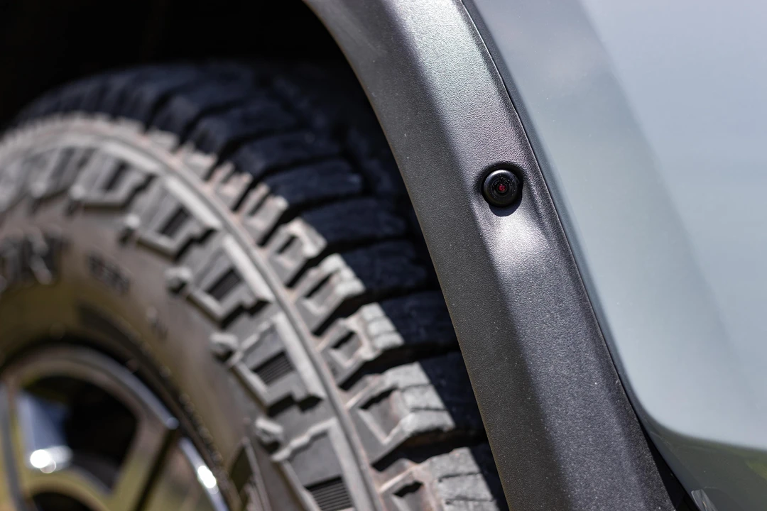 2023 Rivian R1S - Image 23 of 31