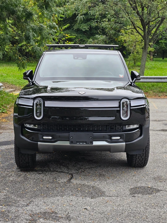 2023 Rivian R1S - Image 7 of 31