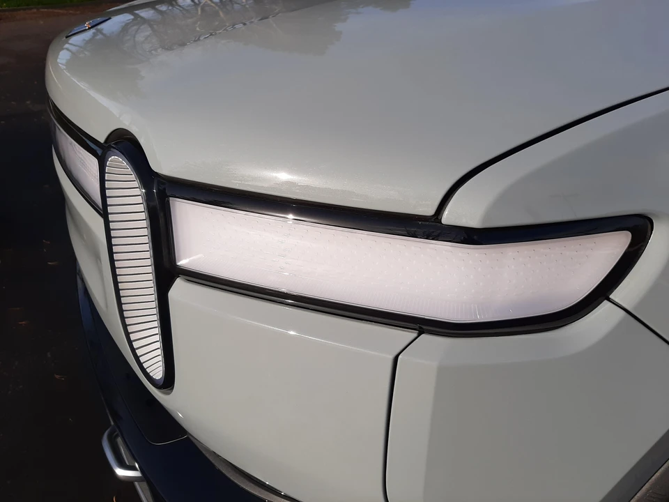 2023 Rivian R1S - Image 21 of 31