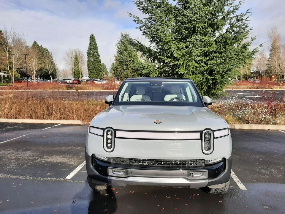 2023 Rivian R1S - Image 6 of 31
