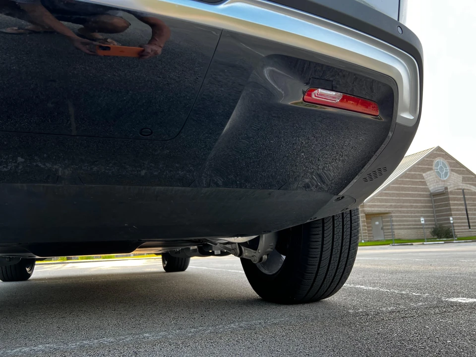 2023 Rivian R1S - Image 30 of 31