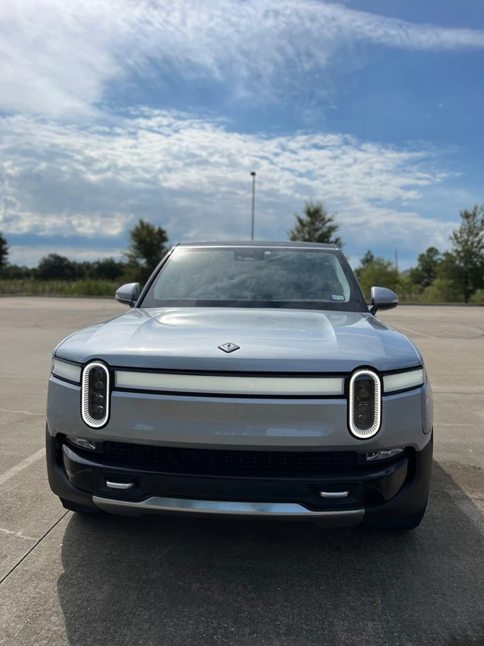 2023 Rivian R1S - Image 6 of 31