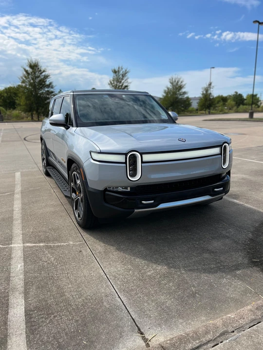 2023 Rivian R1S - Image 20 of 31