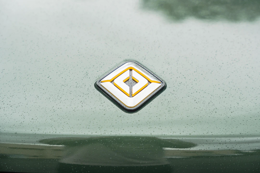 2023 Rivian R1S - Image 21 of 31