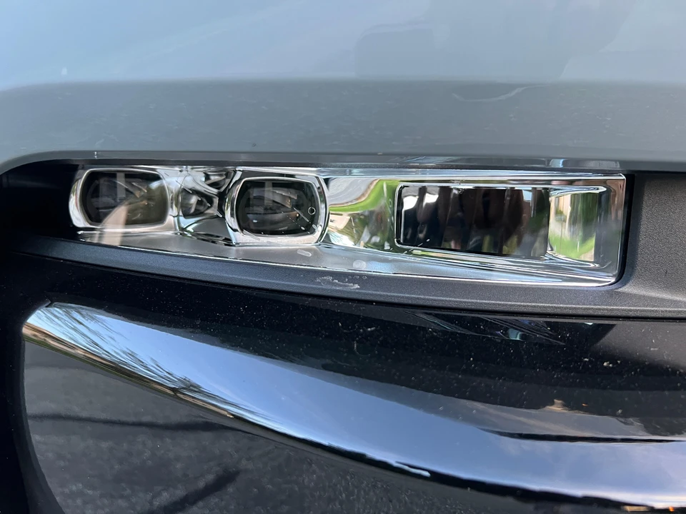 2023 Rivian R1S - Image 17 of 31
