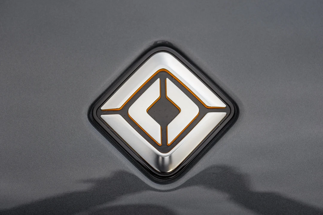 2023 Rivian R1S - Image 11 of 31
