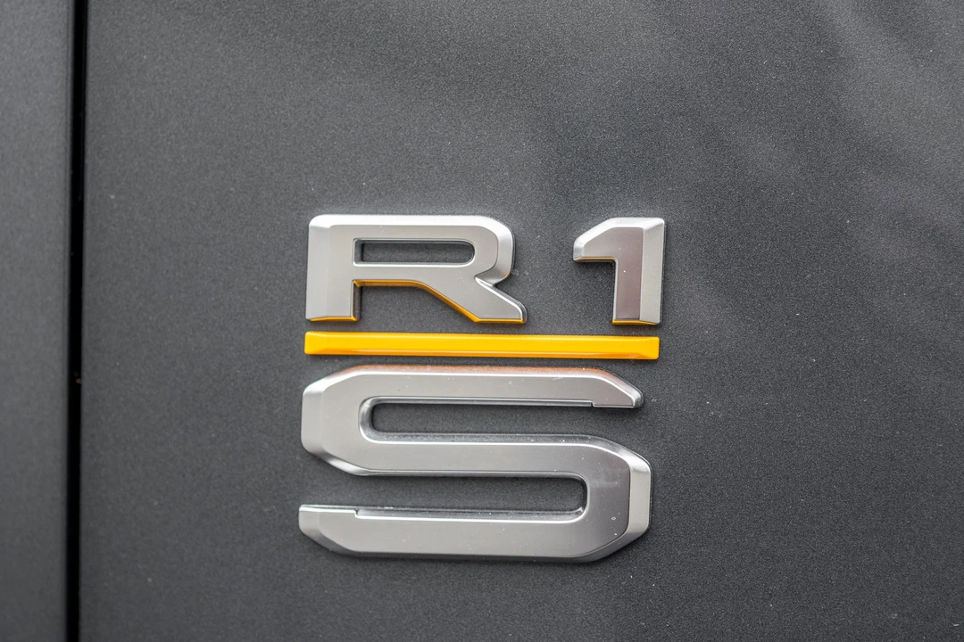 2023 Rivian R1S - Image 19 of 31