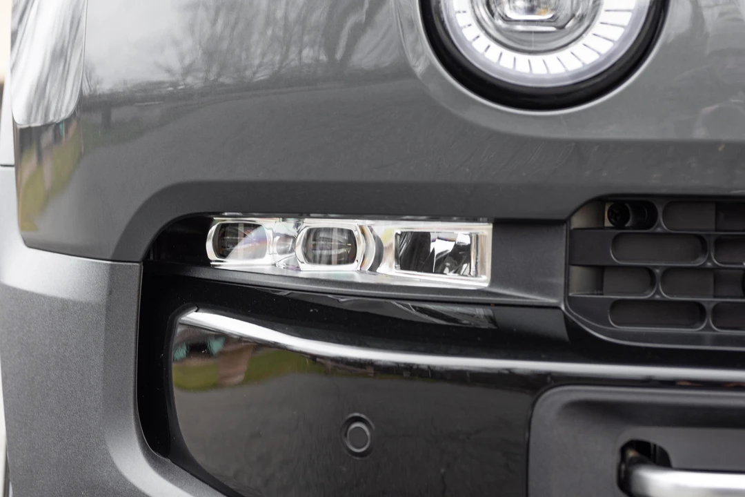 2023 Rivian R1S - Image 10 of 31