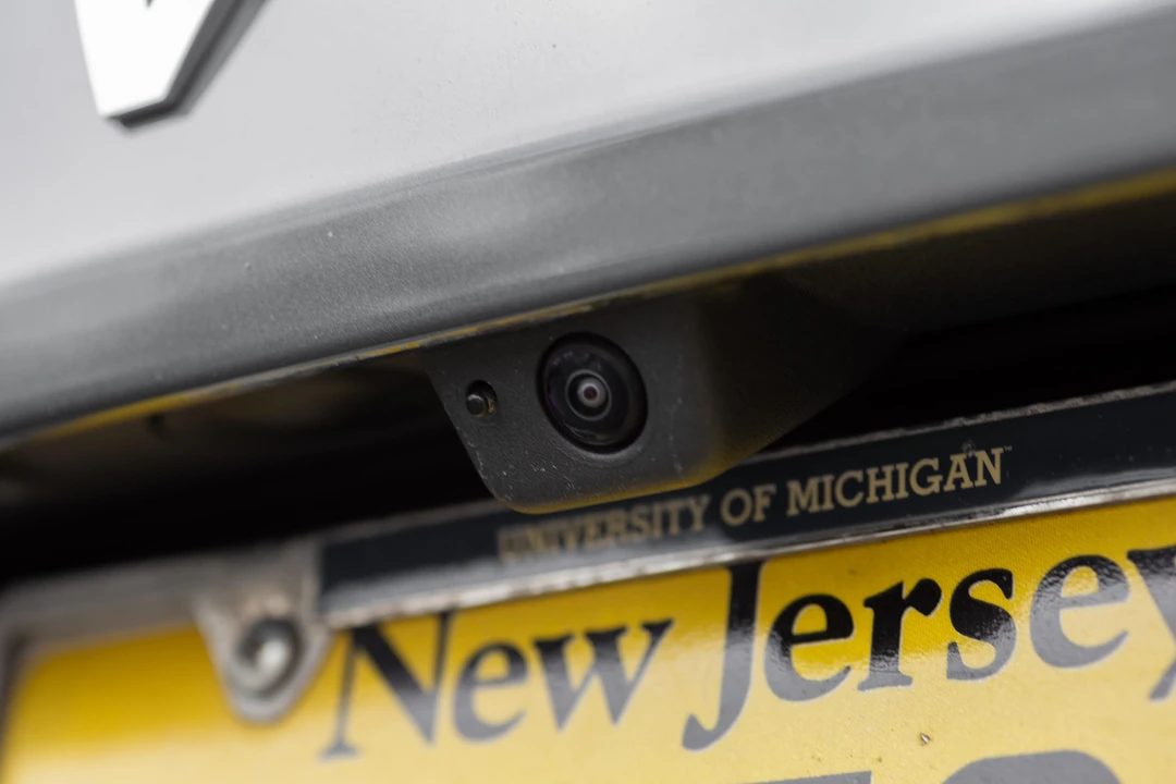 2023 Rivian R1S - Image 20 of 31