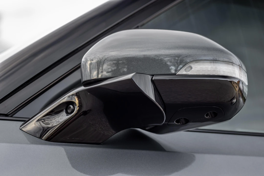 2023 Rivian R1S - Image 14 of 31