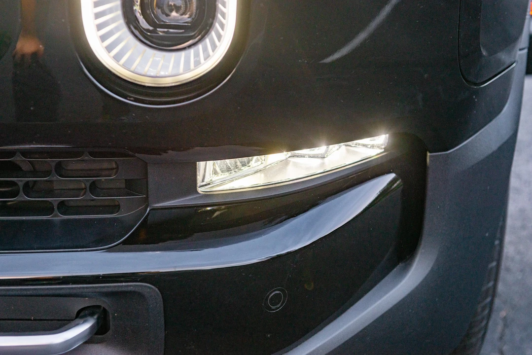 2023 Rivian R1S - Image 20 of 31