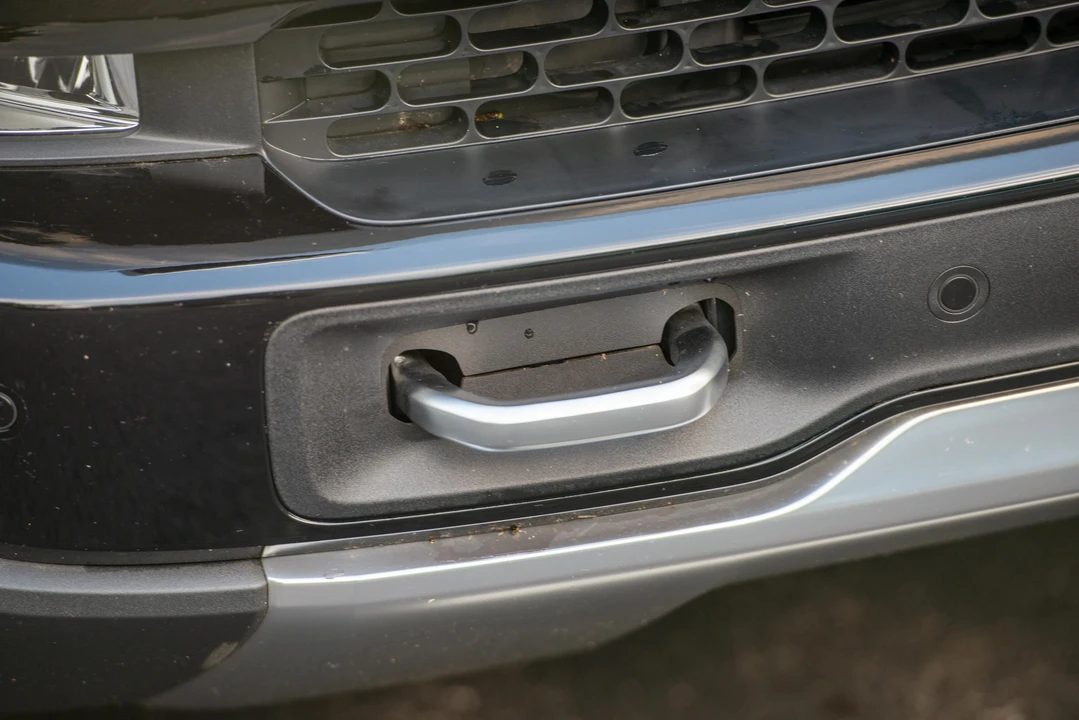 2023 Rivian R1S - Image 18 of 31