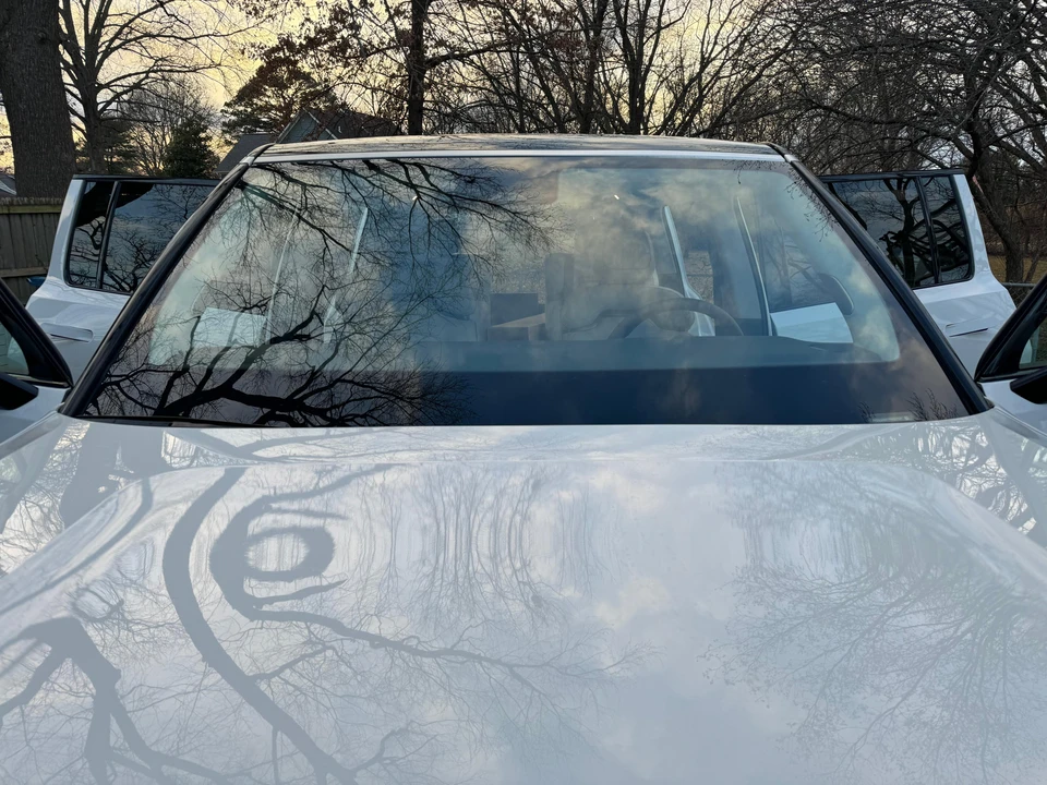 2023 Rivian R1S - Image 30 of 31