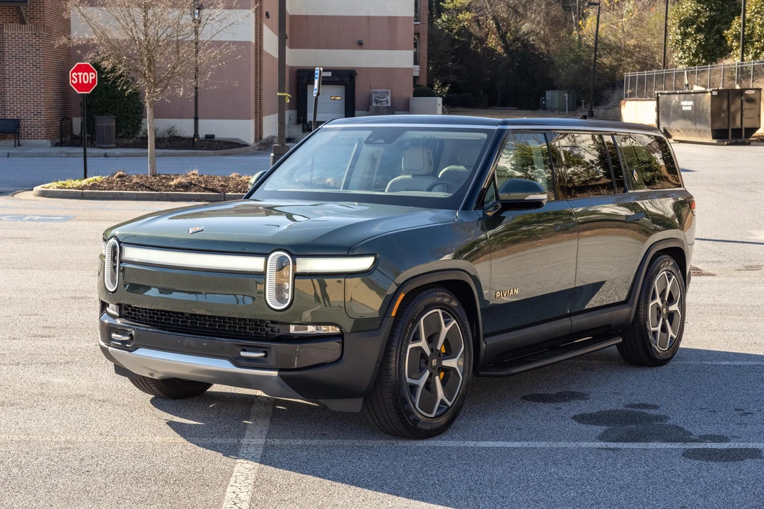 2023 Rivian R1S - Image 6 of 31
