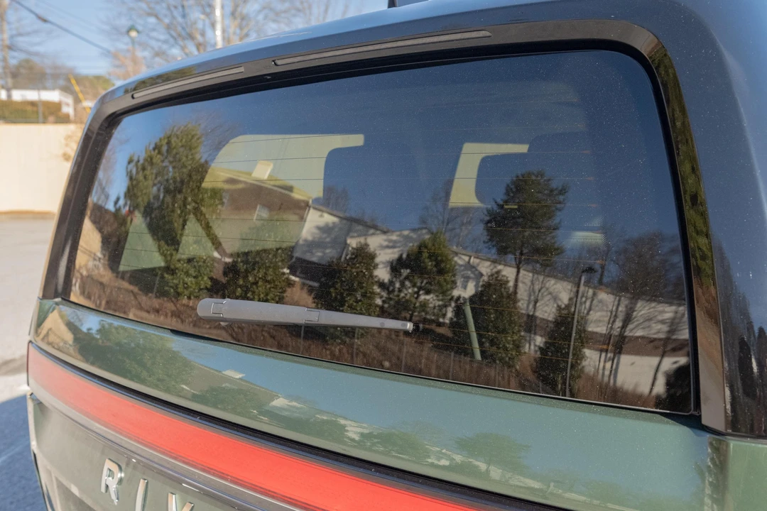 2023 Rivian R1S - Image 19 of 31