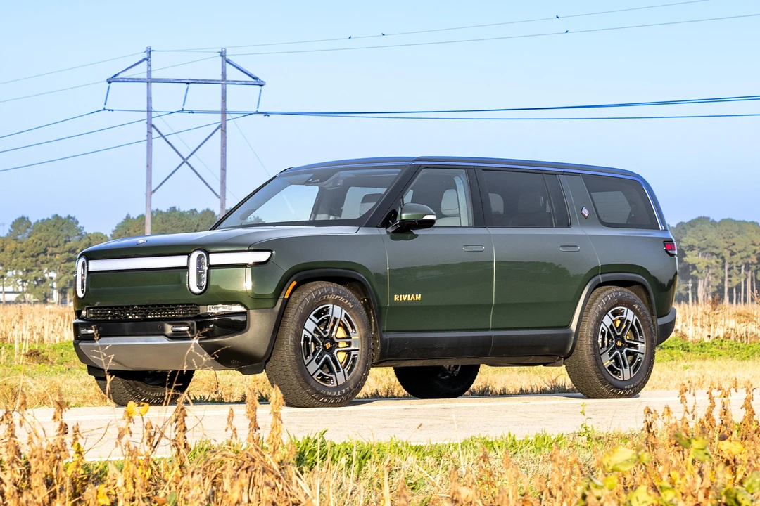 2023 Rivian R1S - Image 6 of 31