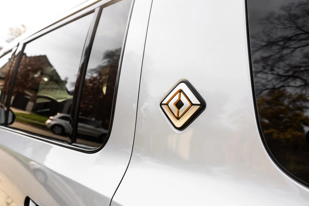 2023 Rivian R1S - Image 20 of 31