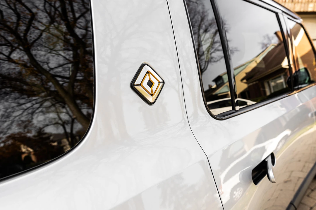 2023 Rivian R1S - Image 23 of 31