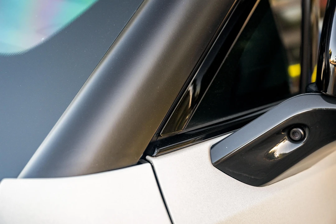 2023 Rivian R1S - Image 19 of 31