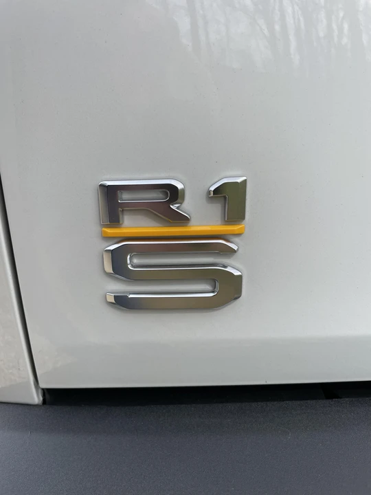 2023 Rivian R1S - Image 14 of 31