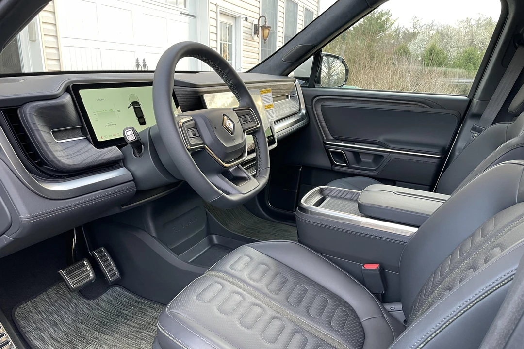 2023 Rivian R1S - Image 19 of 31