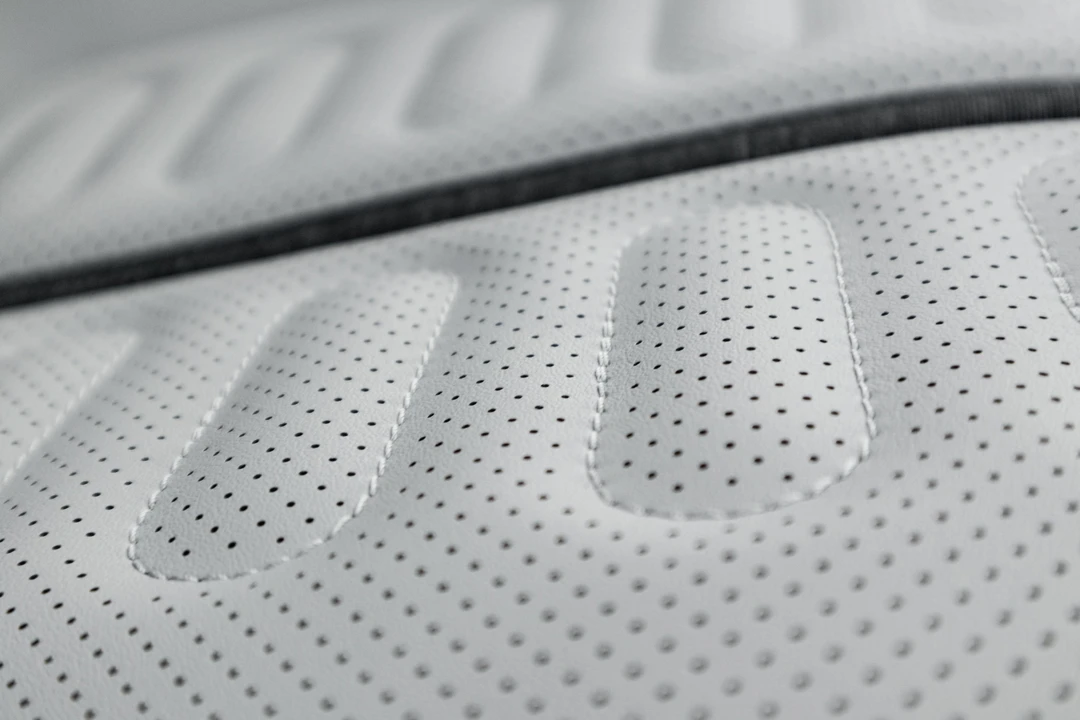 2023 Rivian R1S - Image 22 of 31