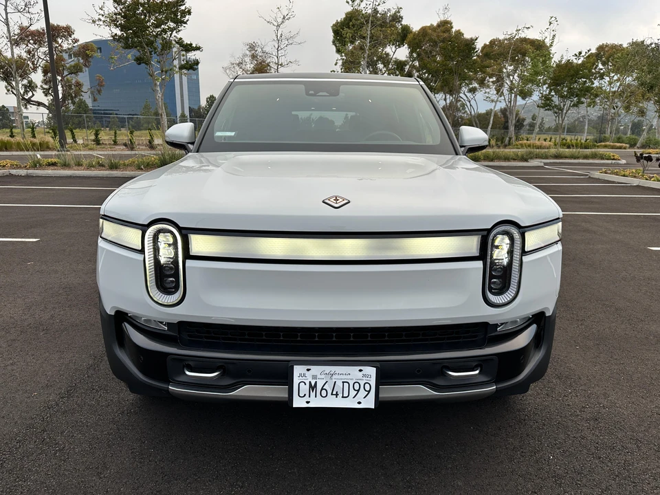 2023 Rivian R1S - Image 6 of 26