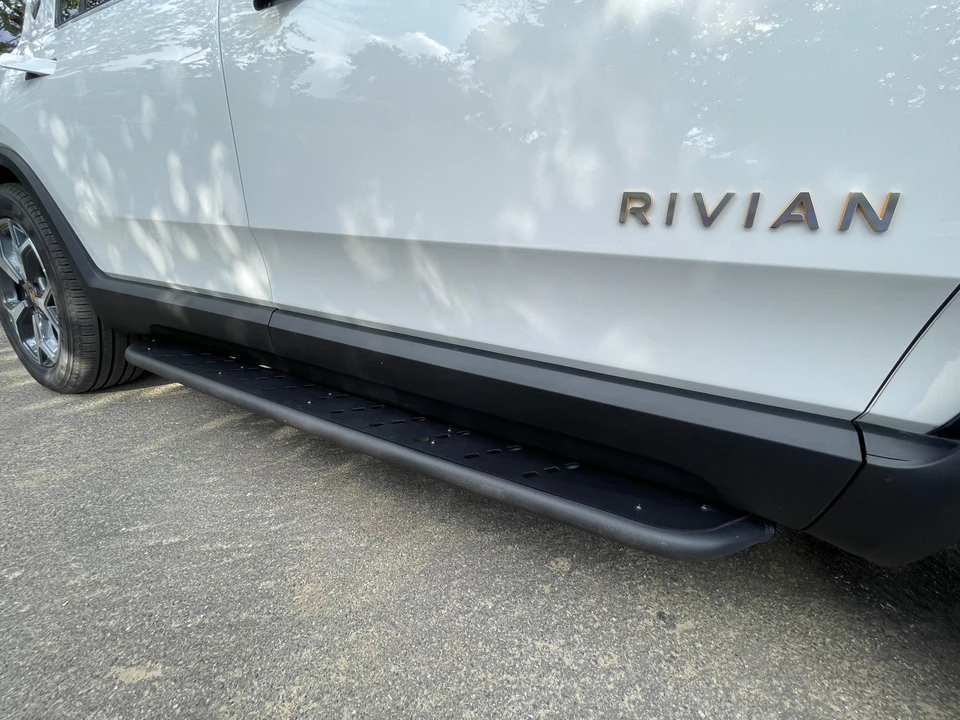 2023 Rivian R1S - Image 20 of 31