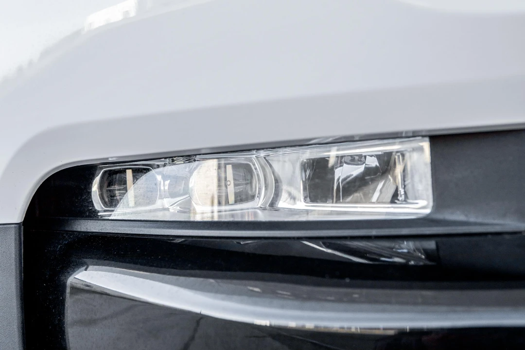 2023 Rivian R1S - Image 10 of 31