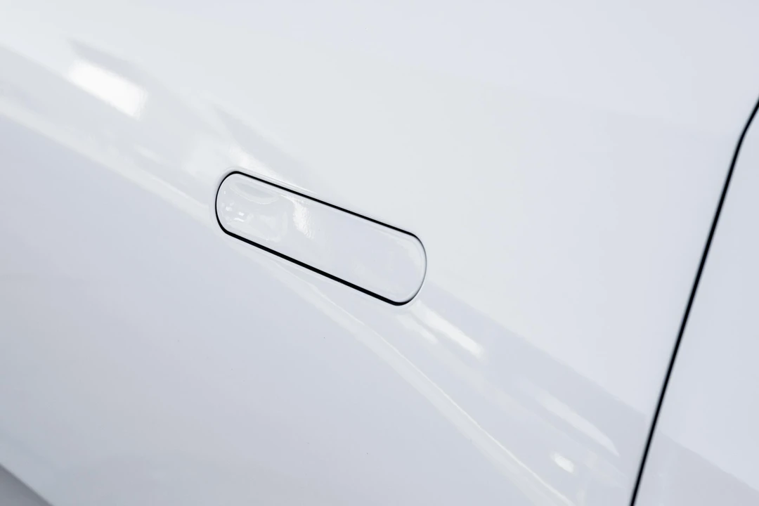 2023 Rivian R1S - Image 18 of 31