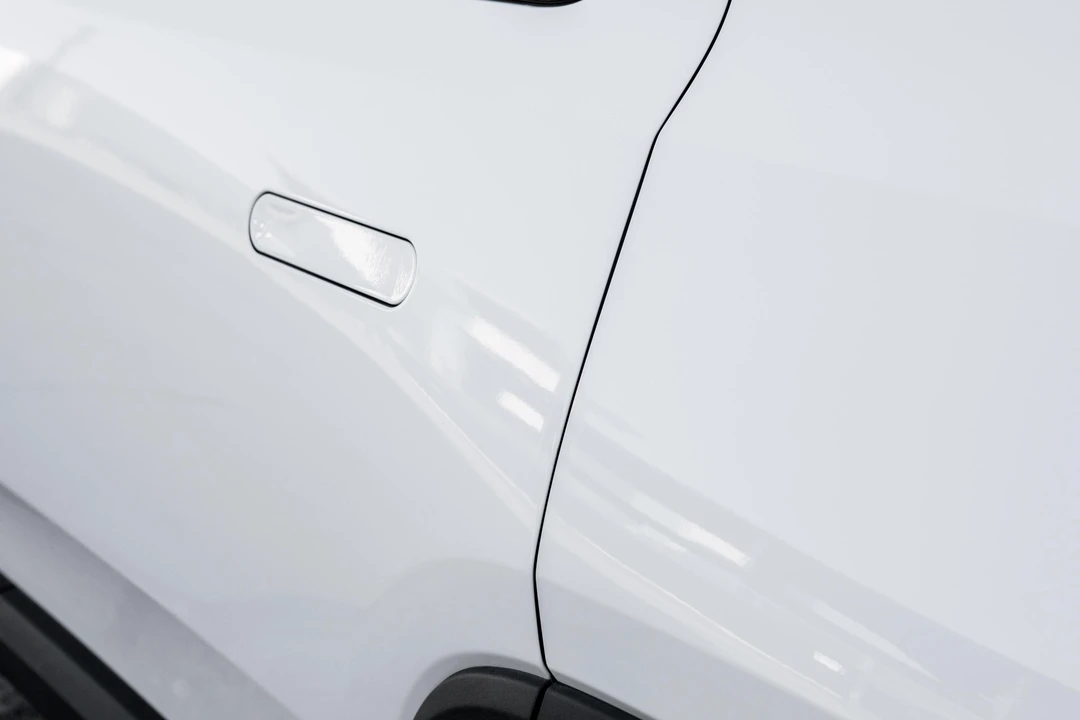 2023 Rivian R1S - Image 20 of 31