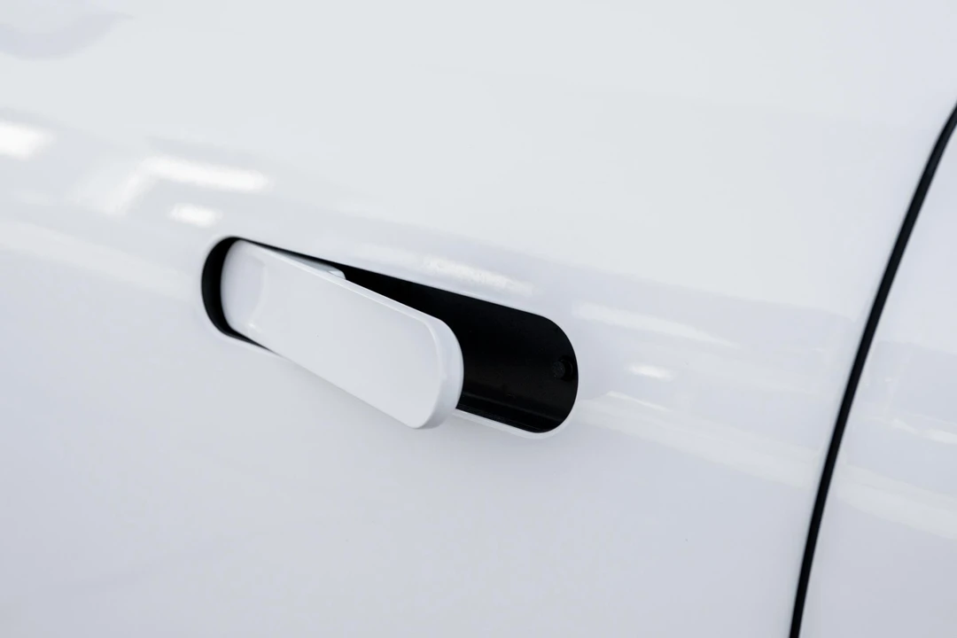 2023 Rivian R1S - Image 19 of 31