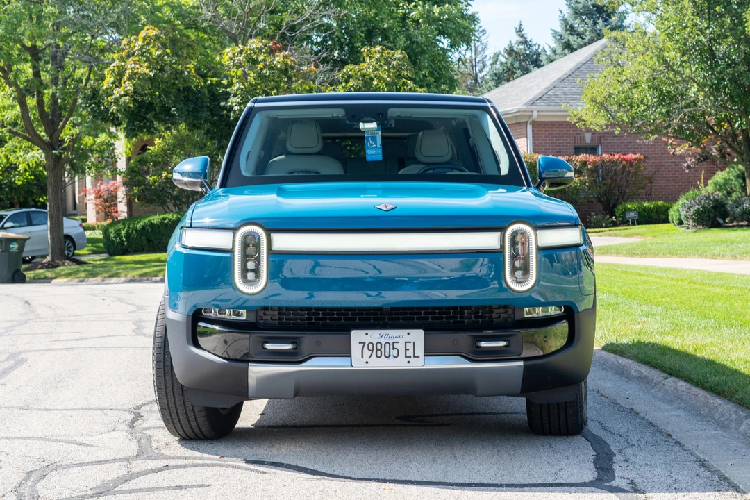 2023 Rivian R1S - Image 6 of 31