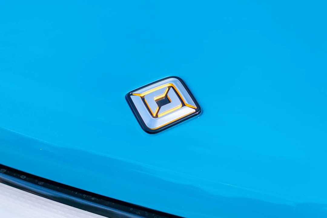 2023 Rivian R1S - Image 12 of 31