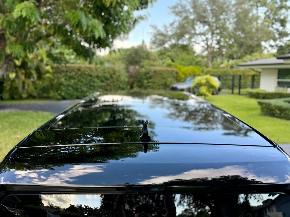 2023 Rivian R1S - Image 31 of 31