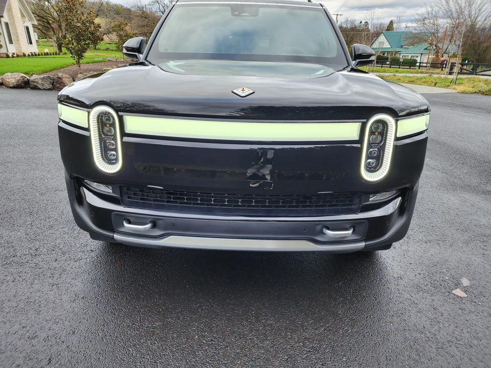 2023 Rivian R1S - Image 6 of 31