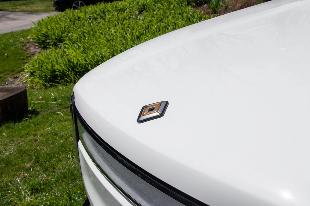 2023 Rivian R1S - Image 12 of 31
