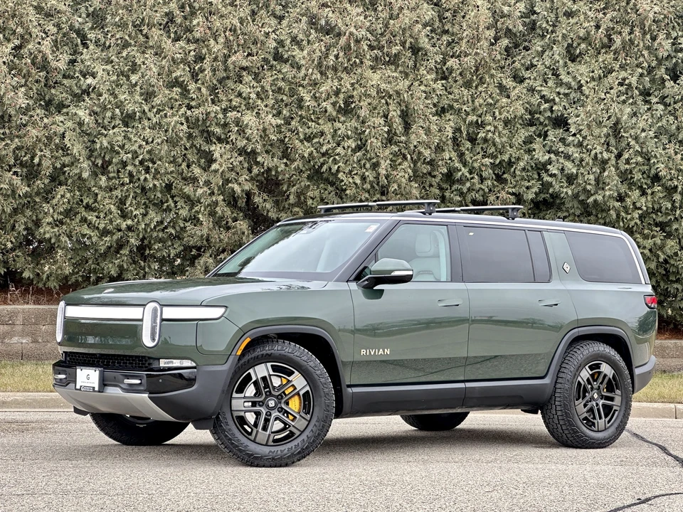 2023 Rivian R1S - Image 5 of 31