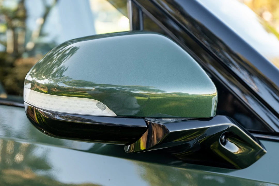 2023 Rivian R1S - Image 23 of 31