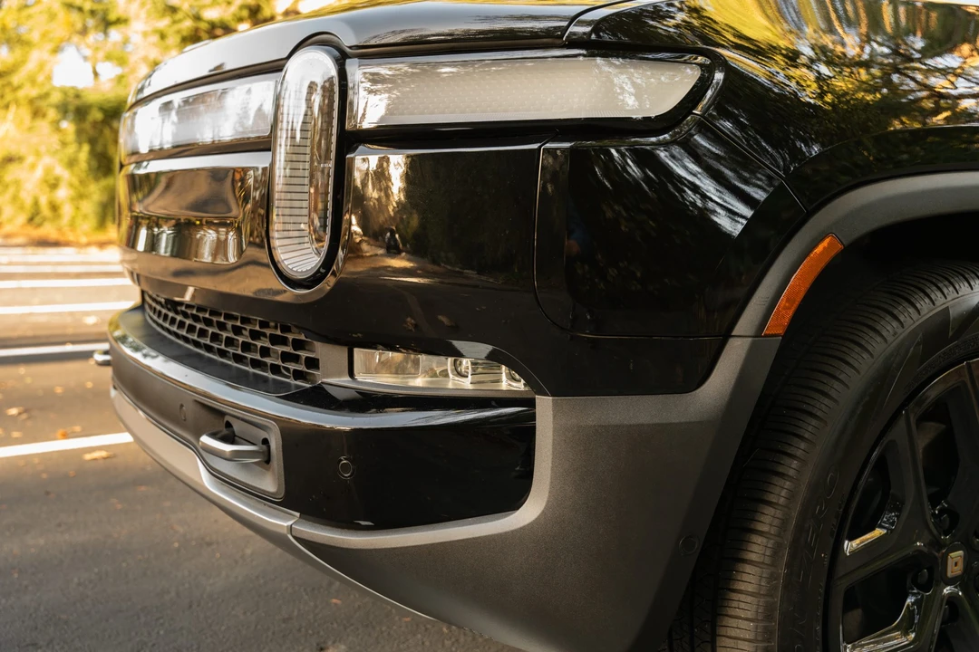 2023 Rivian R1S - Image 19 of 31