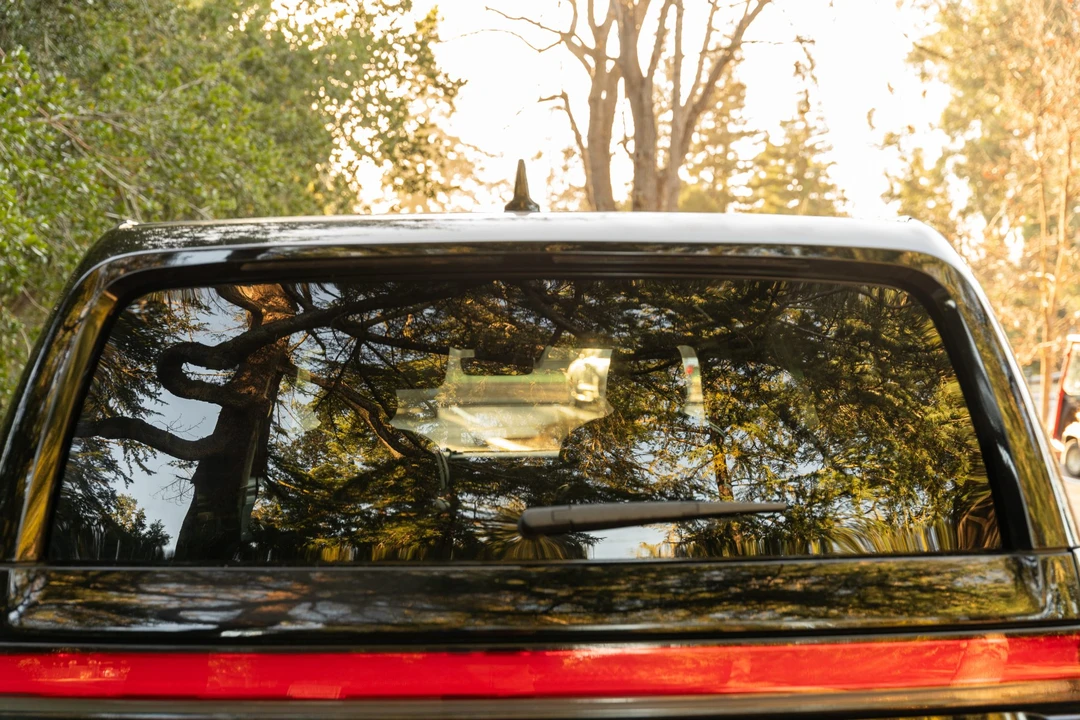 2023 Rivian R1S - Image 27 of 31