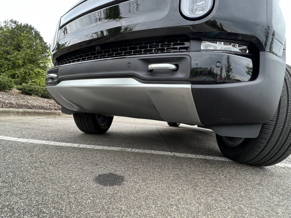 2023 Rivian R1S - Image 15 of 31