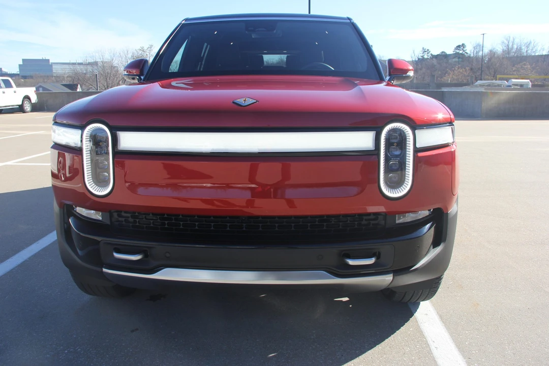 2023 Rivian R1S - Image 17 of 31
