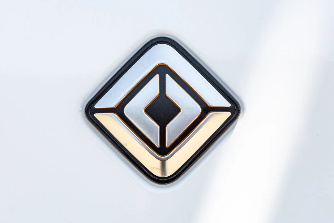 2023 Rivian R1S - Image 29 of 31