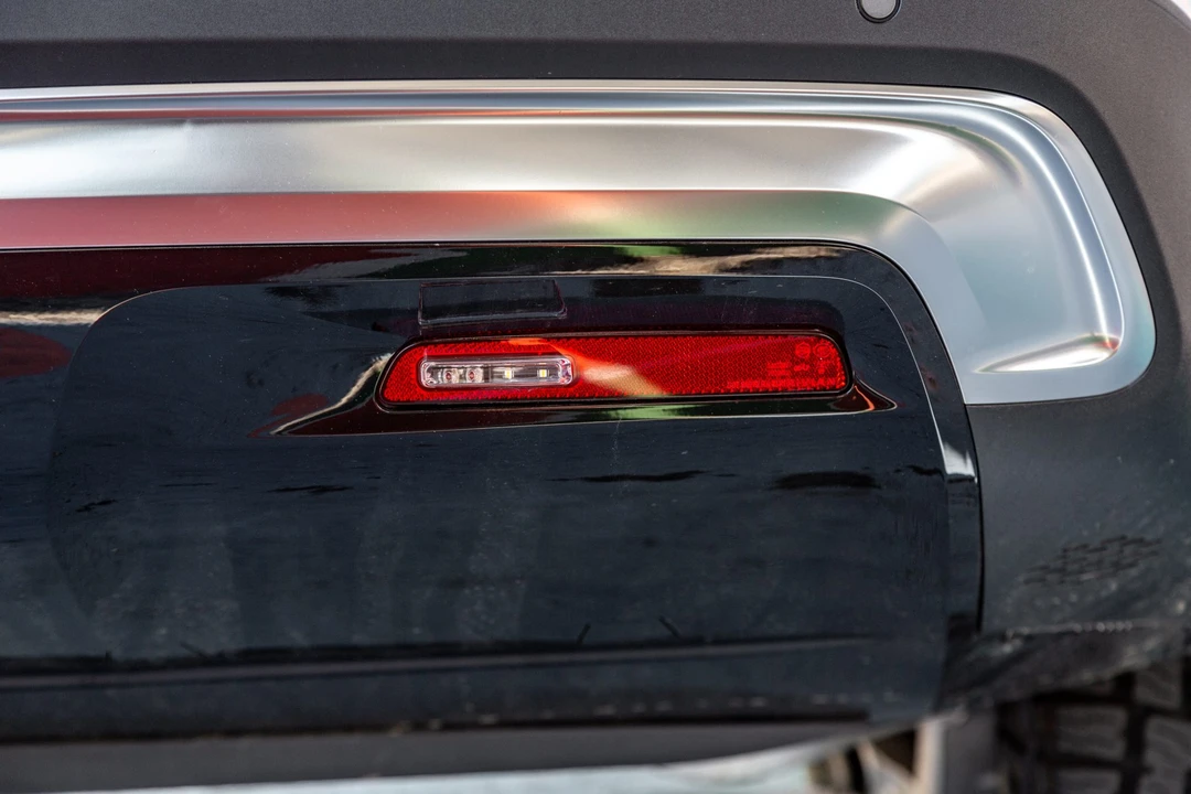 2023 Rivian R1S - Image 22 of 31