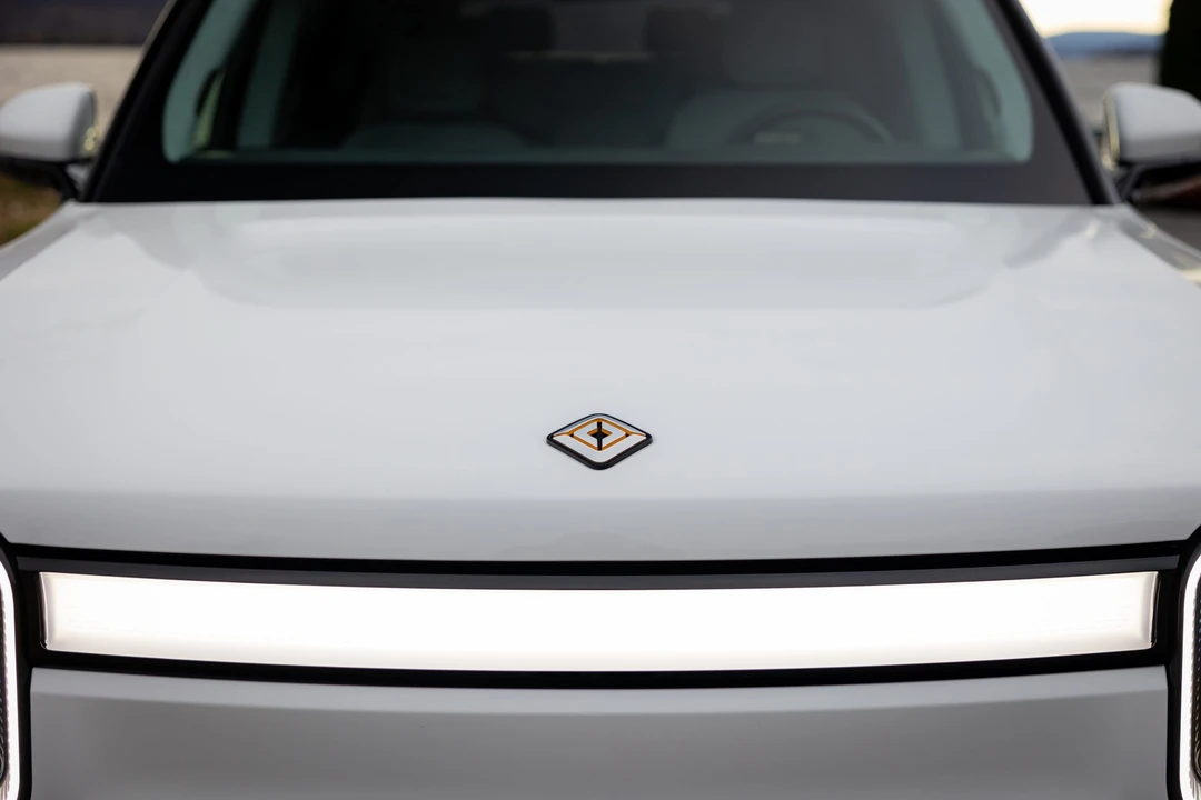 2023 Rivian R1S - Image 22 of 31