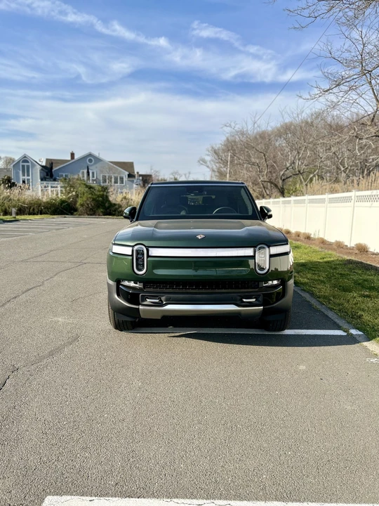 2023 Rivian R1S - Image 4 of 31